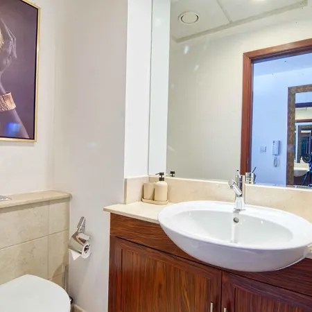 Superb 1-Bedroom Apartment With Full Burj Khalifa View - 5-Min Walk To Dubai Mall Esterno foto
