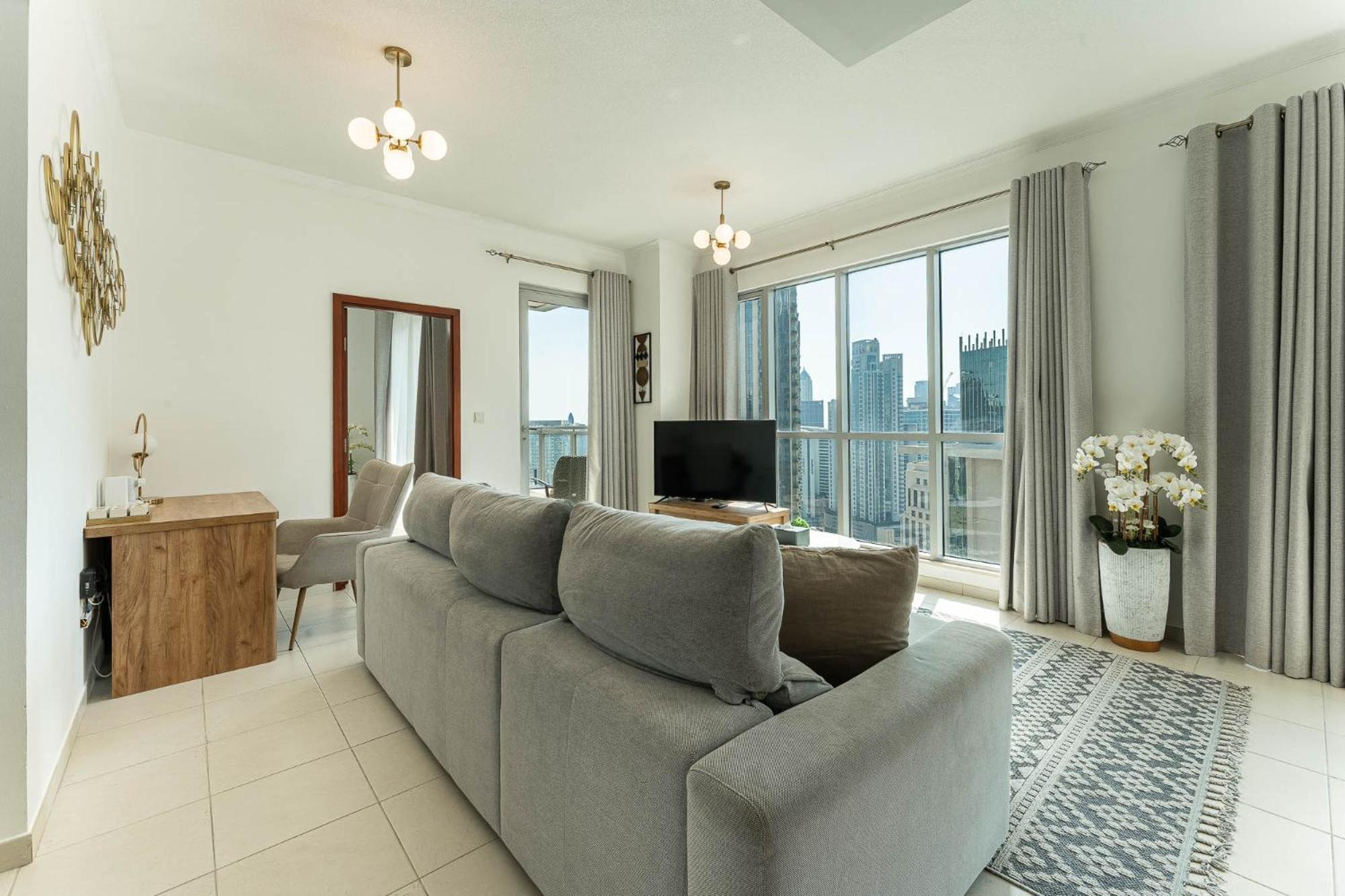 Superb 1-bedroom With Full Burj Khalifa View - 5-min Walk To Mall Appartamento